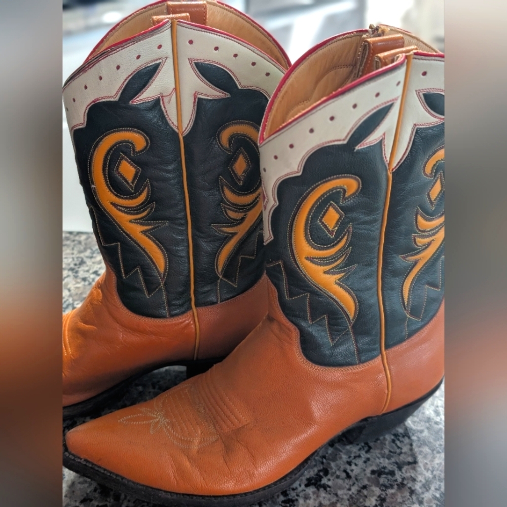 Old Gringo Vintage Cowboy Boots Size 7-8. Fits More Like A 6-7